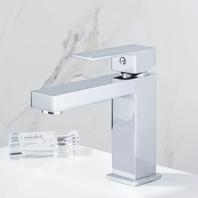 All-copper luxury minimalist square black basin faucet with hot and cold water, under-counter basin with bright gold faucet