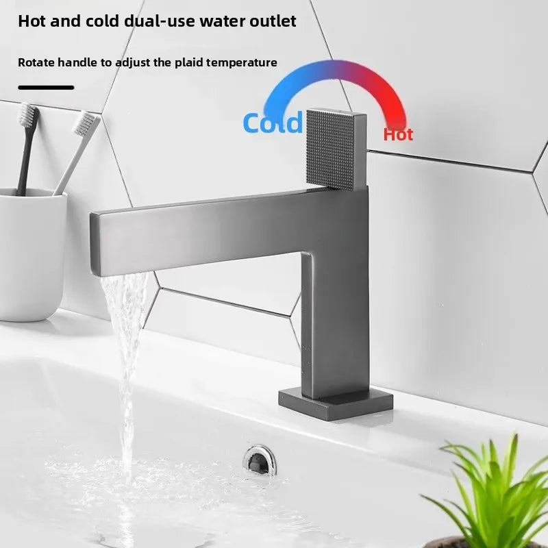 Mitigeur de Lavabo Carré en Chrome Poli Miroir