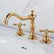 Robinetterie de Lavabo Classique Dorée à Poignées Croix